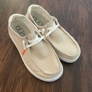 Hey Dudes tan loafer shoes womens size 8